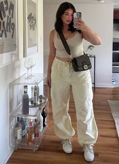 Aesthetic Outfits For Mid Size Women, Midsize Gen Z Fashion, Mid Size Outfits Aesthetic, Monochrome Summer Outfit, Chubby Style Clothing Outfit, Fat Girls Outfit Ideas, Plus Size Travel Outfits Airport Style, Chubby Style Summer, Fashion Outfits Midsize