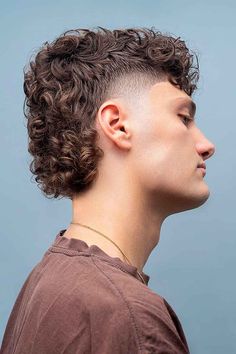 Fluffy Hair Mullet, Modern Mullet Haircut, Fade Mullet, Taper Fade Curly Hair, Mullet Fade, Short Mullet, Low Taper, Mullet Haircut