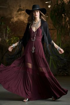 Elegant Hippie Outfits, Goth Boho Outfits, Dark Boho Outfits, Dark Bohemian Fashion, Boho Witch Outfits, Witchcore Fashion, Boho Dress Winter, Goth Inspiration