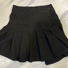 Brand New Condition Adjustable Sizing, Fits Many Sizes Trendy Black Pleated Tennis Skirt, Black Pleated Skort Short Length, Black Pleated Short Tennis Skirt, Black Mini Skort With Pleated Details, Black Pleated Mini Tennis Skirt, Black Pleated Mini Skort, Trendy Black Pleated Flared Skirt, Black Mini Skort For School, Black Mini Tennis Skirt With Lining