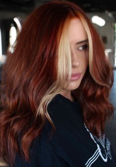 Red Hair With Money Piece, Auburn Blonde Hair, Blonde Money Piece, Pelo Color Vino, Hair With Money Piece, Copper Hair Dark, Red Copper Hair Color, Hair Color Mahogany