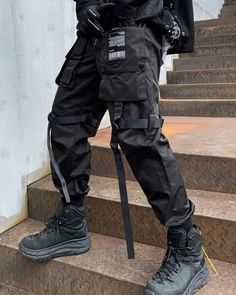 * "Nanao" cargo pants are in Asian size: Take one size bigger than your usual size. A techwear style out of the ordinary with the "Nanao" cargo pants Size (cm) Waist Length S 66 94 M 70 96 L 74 98 XL 78 100 Your browser does not support video playback. If you love style, what you need to attract positive looks is not far away. Techwear offers you the "Nanao" pants. You can count on this new product to be a great addition to your wardrobe. These techwear pants alone are conquering the techwear ma Cargo Pants With Straps, Pants With Straps, Techwear Cargo Pants, Cyberpunk Helmet, Hakama Pants, Techwear Pants, Techwear Outfits, Streetwear Pants, Cargo Pants Men