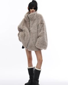 A voluminous fur coat that will be the centerpiece of your autumn/winter outfits.   A piece with a fluffy and soft texture that feels comfortable even when it comes in direct contact with your skin.   This is a cute main coat that you can just throw on.   ◾️Model Height/Weight: 162cm/40kg Try size: M    Size (cm) Length Shoulder width Chest measurement Sleeve length   S 68 74 136 48   M 70 76 140 49.5   L 72 78 144 51 Autumn Winter Outfits, Fluffy Coat, Sherpa Coat, Fur Clothing, Hoodie Coat, Shearling Coat, Strike A Pose, No Color, Faux Fur Coat