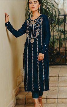 Mubashira Usman, Resham Work, Pretty Quinceanera Dresses, Pakistani Wedding Outfits, Cotton Kurti Designs, Indian Gowns Dresses