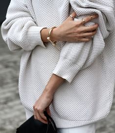 Great big knit #Inspiration #Fashiolista... Weekend Mode, Sweaters Women, Outfit Trends, Chi Chi, Inspiration Mode, Look At You, Looks Style