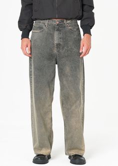 These relaxed-fit Noend Men's baggy jeans are crafted from 100% cotton with a non-stretch fabric and a soft, pre-loved denim feel. The leg offers a baggy fit with a slight puddle at the hem, and the vintage black wash creates a timeless look. Approximate Rise: 14.25" Inseam 30" Approximate Knee: 25.5" Leg opening: 22.5" Weight 12.5 oz denim 100% Cotton Made in USA Grey Jeans Men, Light Denim Jeans, Men Stylish Dress, Mens Pants Fashion, Streetwear Men Outfits, Blazer With Jeans, Grey Jeans, Washed Jeans, Light Denim