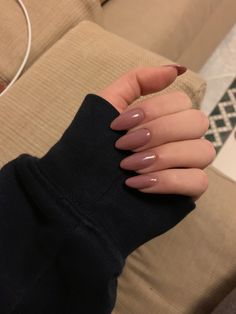 Dust Rose Nails, Pinkish Brown Nails, Dark Beige Nails, Dark Nude Nails, Aesthetic Nail Ideas, Trendy Nails Ideas, The Best Nails, Aesthetic Nail, Mauve Nails