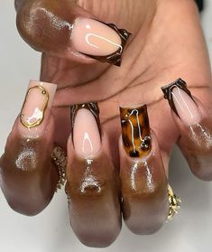 Brown French Tip Nails With Design, Brown Inspired Nails, Brown And Gold Nails Designs, Brown And Black Nails, Brown And Gold Nails, Nail Suggestions, Boujee Nails, Nail Pics, 2024 Nails