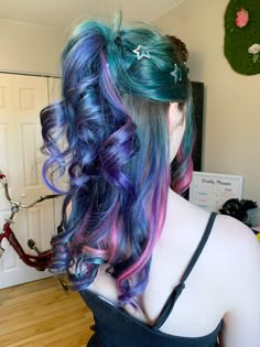 Blue, turquoise and pink hair colour and style Blue Pink Hair Color, Cool Coloured Hair, Cool Hair Dye Colors, Fun Hair Colours, Pink And Blue Hair Ideas, Turquoise And Purple Hair, Purple With Blue Highlights, Colorful Hair Dye Ideas, Blue Purple Pink Hair