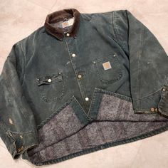 Selling Vintage 1980s 1990s Vtg Carhartt Cb1043 Mens Xxl 2xl Detriot Usa Union Made Blanket Lined Canvas Duck Distressed Stained Green Corduroy Trim Work Chore Jacket Coat. It Has Stains And Is A Bit Distressed (See Photos). You Can See The Condition From The Photos. You Can Get Further Information From Looking At What Is Shown In The Photos. Pricing Low To Sell Fast. I Offer Combined Shipping On Multiple Purchases. All Purchases Should Arrive Within 2 To 9 Days. International Buyers Should Expect Longer Shipping Time. If There Are Any Issues Please Do The Right Thing And Message Me Before Leaving Feedback. Oversized Distressed Vintage Outerwear, Vintage Oversized Distressed Outerwear, Do The Right Thing, Make Blanket, Vintage Fleece, Trim Work, Distressed Jacket, Men Carhartt, Green Corduroy