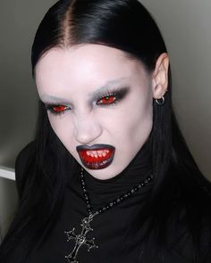 Goth Eye Makeup, Creepy Halloween Makeup, Vampire Makeup, Pore Minimizer