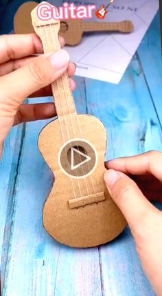 ▷ Guitarra Cartón christmas gift basket ideas, christmas gift for mom, Paper Towel Roll Crafts, Paper Towel Rolls, Halloween Paper, Pom Poms, Paper Towel, Diy Paper