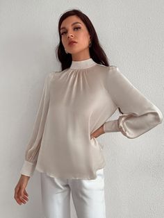 Blouse Soiree Outfit, Soiree Blouses, Vintage Style Bridesmaid Dresses, Satin Blouse Shirts, Soiree Outfit, Iranian Women Fashion, Fashion Tops Blouse, Muslimah Fashion Outfits