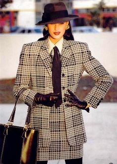 checks Women In Ties, Women Wearing Ties, Yasmin Le Bon, Character Ideas, Classic Outfits, Magazine Covers, 80s Fashion, Lookbook Outfits