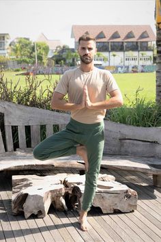 Are you looking for tight yoga or training gear but you don't like the synthetic lycra? Our super stretchy/flexible natural cotton yoga pants for men are perfect for Yoga, Movement and any kind of training where you need a wider range of movement!Prefer another color? Check out our other listings!Would you like to add a Tight Tee to match your Movement pants? Check out our other listings!- Our prices include 19% VAT - Men Yoga Pants, Mens Yoga Outfit, Men Yoga Outfit, Green Moisture-wicking Yoga Pants, Green Long Yoga Pants For Pilates, Men’s Yoga, Core Strengthening Yoga, Green Yoga Pants, Essential Yoga Poses