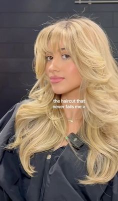 butterfly haircut by @William Carrero #fp #haircut #layeredhaircut #bangs #blonde Butterfly Haircut With Wispy Curtain Bangs, Layered Blowout With Bangs, Layer And Bangs Haircut, Haircuts 80s For Women, Hairdresser Hair Ideas, 1970s Bangs Hair, Bands Haircut, Dakota Johnson Hair Blonde, Shaggy Front Bangs