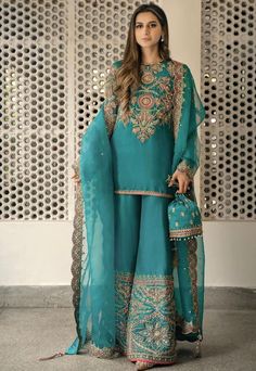 Shadi Dresses, Gaun Fashion, Pakistani Fancy Dresses, Suits Design, Designer Party Wear Dresses