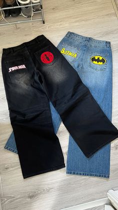 Astrolog batman and spiderman baggy jeans Spiderman Jeans Diy, Spider Man Jeans, Paint On Pants Ideas, Custom Baggy Jeans, Diy Baggy Jeans, Spiderman Clothing, Spiderman Streetwear, Spiderman Pants, Very Baggy Jeans