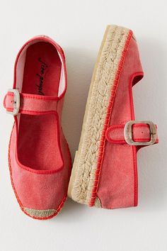 A unique take on the classic Mary Jane, these so chic shoes are featured in a soft canvas fabrication and single-strap style with an adjustable buckle closure, woven espadrille outsole, and classic round toe. * Lined footbed* Minimal platform* Durable rubber outsole Espadrilles Outfit, Red Espadrilles, Spanish Clothing, Espadrille Sneakers, Platform Mary Janes, Chic Shoes, Soft Shoes, Free People Shoes, New Pant