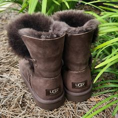 Like New, Never Worn Sand Boots, Womens Tall Boots, Ugg Boots Tall, Ugg Classic Tall, Classic Ugg Boots, Ugg Bailey Button, Ugg Classic Ultra Mini, Bailey Bow Uggs, Womens Waterproof Boots