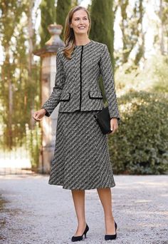 Outfits For Interview, Court Attire, Modest Women, Business Professional Outfits, Ladies Suit, Panel Skirt, Waist Coat, Jacket Long, Tailored Jacket