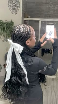 Medium Knot Less Braids With Curls, Knotless Box Braids With Bow, Fantasy Knotless Braids, Bow Knotless Braids, Knot Less Braids Hairstyles With Curls, Knotless Bow Hairstyle, Bow Trend With Braids, Boho Braids With Bow, Bows With Braids