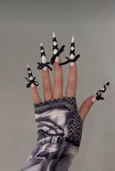 Weird Nails Design, Black And White Nail, Acrylic Nails Stiletto, Black And White Nail Art, Vintage Nails, Nails Now, Gel Nails Diy, White Nail Art