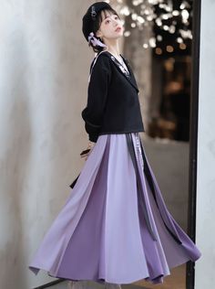 ❤︎Dark flower blouse + pleated long skirt❤︎ Flower Blouse, Dark Flowers, Pleated Long Skirt, New Chinese Style, New Chinese, Three Piece, Piece Dress, Chinese Style, Long Skirt