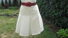 This pretty pleated skirt vintage is perfect for 4 seasons! DETAILS: rare pleated skirt color: white skirt with lining fabric of skirt: missing, but looks like better, than polyester side zipper skirt with lining fabric of lining: polyamide 🔹CONDITION: excellent Measurements lying flat are: Length: 18,3" / 46,4cm Waist: 15,5" / 39,3cm Hips: 18" / 45,7cm - measurements 6" below waist PLEASE NOTE: "Laying flat" means that waist  and hips NEED TO DOUBLED Size on tag: UK12 / 14, but refer to measur Elegant Full Tennis Skirt With Lining, Elegant Pleated A-line Tennis Skirt, Elegant A-line Tennis Skirt, Pleated Fitted Full Mini Skirt, Fitted Full Pleated Mini Skirt, Elegant Pleated Cotton Skort, Classic Pleated Cotton Mini Skirt, Vintage Fitted Flared Pleated Skirt, Vintage Fitted Knee-length Pleated Skirt