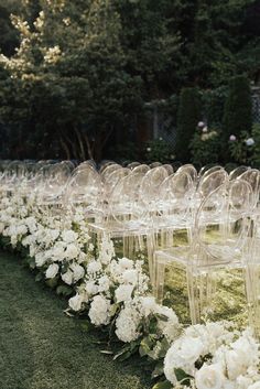 white-wedding-aisle-florals Wedding Isles, White Wedding Theme, Aisle Flowers, Hydrangeas Wedding, Wedding Aisle Decorations, White Wedding Flowers, Ceremony Flowers