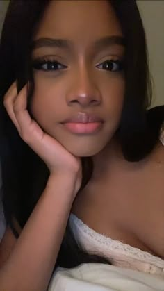 Good Natural Makeup, Natural Makeup Matte, Cute Makeup On Black Women, How To Do A Soft Makeup Look, Soft Makeup Look Natural Simple, Plain Makeup Looks, Black Ppl Makeup, Soft Glam Black Women Makeup