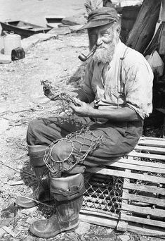 Lobster Trap, Old Fisherman, Sea Captain, Fishing Nets, Fishing Net, Foto Art, Vintage Fishing, Fishing Gear, Vintage Photographs