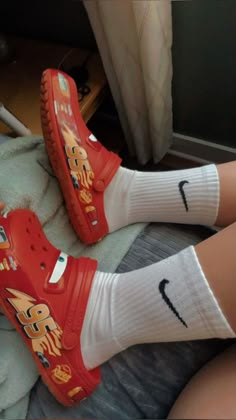 #cars #lightningmcqueen #pixar #disney #carsmovie 대학생 스타일, Crocs Fashion, Mcqueen Shoes, Dr Shoes, Shoe Wishlist, Aesthetic Shoes, Shoe Inspo, Lightning Mcqueen, Swag Shoes