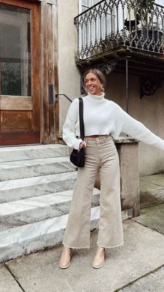 Wide Leg Jeans White, London Outfits, Wardrobe Aesthetic, Nyc Winter, Winter Styling, Mary Margaret, Looks Pinterest, Quirky Style, Work Fits