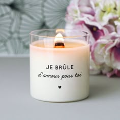 Bougie personnalisée "Je brûle d'amour pour toi" Candle Quotes, Wine Candles, Diy Gifts For Him, Natural Candles, Wooden Wick, Custom Candles, Personalized Candles, Daily Planner Template, Candle Gift