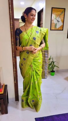 Photoshoot In Saree, Music Distribution, Hot Women Dress, Beautiful Women Over 40, Traditional Sarees