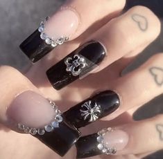 Goth Nails With Rhinestones, Uñas Y2k, Edgy Y2k, Gem Nails