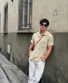 Stylish Outfits For Men Summer, Men In Linen Shirt, Men’s Summer Linen, Italy Man Style, Men Outfits Italy, Men’s Fashion Linen Shirt, Men In Europe Fashion, Greek Style Outfit Men, Men Outfits Linen