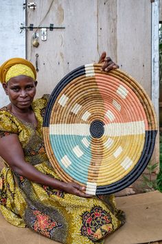 21 Large Mbalwa Woven Wall Art Plate - KAZI Natural Wall Art, African Wall Baskets, Shades Of Peach, Woven Wall Art, Round Basket, African Baskets, Traditional Weaving, Wall Plates, Easy Wall