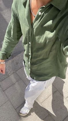 Green Shirt Outfits, Linen Shirt Outfit, Spiritual Fashion, Guys Fits, Boyfriend Outfit, Shirt Outfit Men