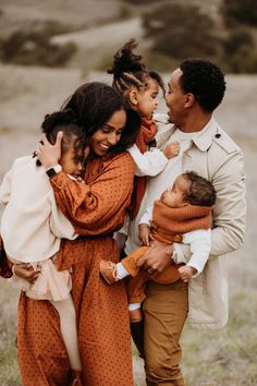 Looking for modern outfit inspiration for fall family photos (indoor or outdoor) in 2023? Check out 25+ beautiful fall family pictures outfits with color scheme ideas for your photoshoot! Choose from black, olive green, mustard, navy, burgundy, maroon, and more fall colors…or stick with neutrals! Plus, get outfit ideas for the whole family, even if you are taking photos with baby, with toddler, or with bigger kids! Fall Family Photos African American, Modest Family Pictures, Wardrobe Ideas For Fall Family Pictures, Fall Inspo Family Pictures, Fall Photos Black Family, Black Family Of 5 Picture Ideas, Black Family Of 4 Photoshoot, Fall Pictures Black Family