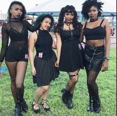 Poc Women, Goth Outfit Inspo, Summer Goth, Against The Grain, Alt Girls, Japan Woman, Goth Women