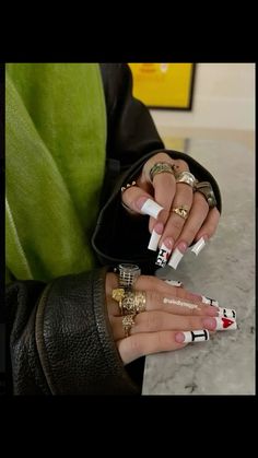 Streetwear Acrylic Nails, I Love Me Nails Design, Nails I Love Me, Nails Photo Ideas, Nailfie Ideas, Nails With Rings, I Love Me Nails, Teeth Nails, Colored Acrylic Nails