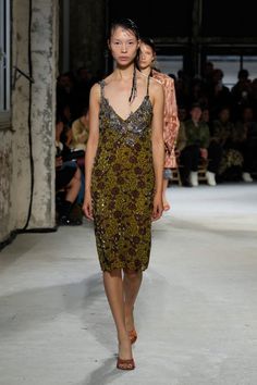 Dries Van Noten Spring Summer 2025 Fashion Show 2025 Fashion, Summer 2025, Spring 2025, Dries Van Noten, Paris Fashion, Paris Fashion Week, Spring Fashion, Fashion Show, Lookbook