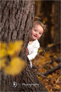 Diy Fall Pictures Of Kids, Autumn Toddler Photoshoot, Family Pictures At Park, Autumn Kids Photoshoot, Mother And Son Fall Photo Ideas, Children Photography Ideas, Family Fall Pictures, Fall Photoshoot Family, Toddler Photoshoot