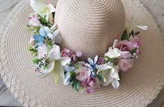 2 in 1 - Stunning wide brim  straw hat and adjustable flowers  hair crown. Perfect for formal events, denim outfit, beach, garden and tea party.  The colors of the flowers can be customized.             Shipping to Europe takes 12-16 days              Shipping to US takes 3-4 weeks. Pink Summer Straw Hat For Garden Party, Pink Sun Hat For Summer Wedding, Summer Pink Straw Hat For Garden Party, Pink Summer Sun Hat For Garden Party, Pink Wedding Sun Hat For Summer, Pink Floral Print Hat For Summer, Pink Floral Print Summer Hat, Pink Bohemian Sun Hat For Garden Party, Bohemian Pink Sun Hat For Garden Party