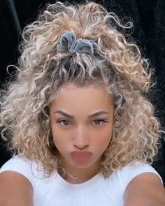 Counseling Session, Blonde Natural Hair, Hairdos For Curly Hair