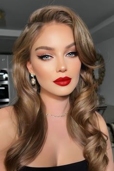 10 Red Lipstick Makeup Looks For Endless Inspiration Bridal Makeup Hollywood Glamour, Hollywood Aesthetic Makeup, Classic Makeup With Red Lipstick, Red Lip Party Makeup, Old Hollywood Glam Eye Makeup, Hollywood Prom Makeup, Makeup For Red Dress Blonde Hair, Glam Bridal Makeup Red Lips, Red Lip Hollywood Glam