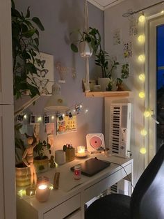 Aesthetic room decor inspo and ideas - Boogzel Home Baddie Room, Penyimpanan Makeup, Zimmer Diy, Room Redesign, Pinterest Room Decor, Study Room Decor, Redecorate Bedroom, Cozy Room Decor, Pretty Room