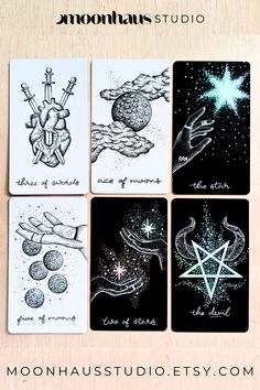 Learning Tarot Cards Made Easy With Beautiful Tarot Decks! Card Divination, Oracle Card Decks, Indie Tarot Deck, Unique Tarot Cards, Reading Cards, Major Arcana Tarot, Arcana Tarot, Oracle Card Reading, Tarot Major Arcana